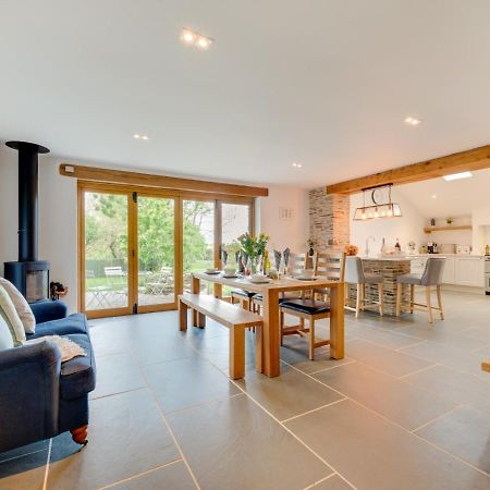 Lincombe Barn Villa อิลฟราคูมบ์ ภายนอก รูปภาพ