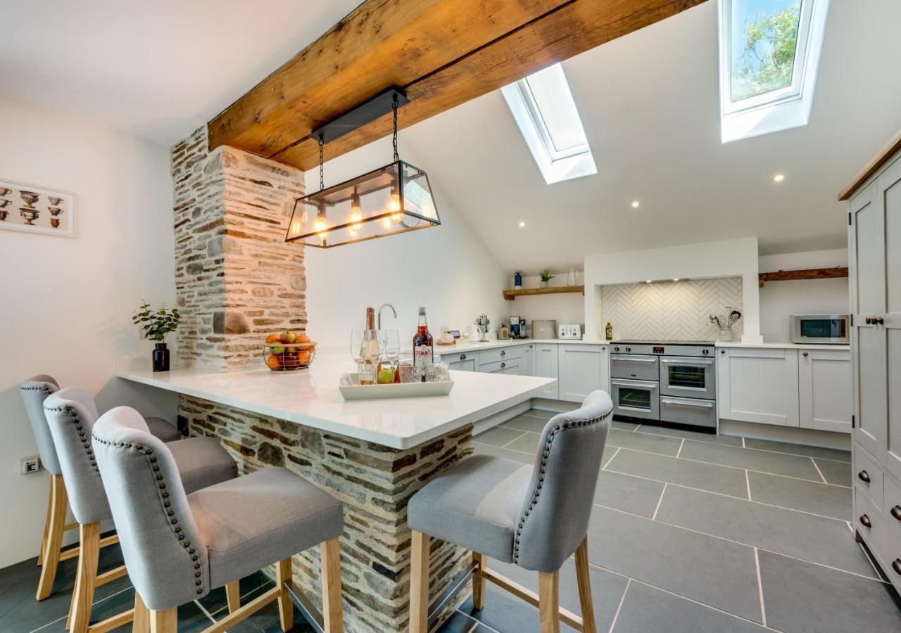 Lincombe Barn Villa อิลฟราคูมบ์ ภายนอก รูปภาพ