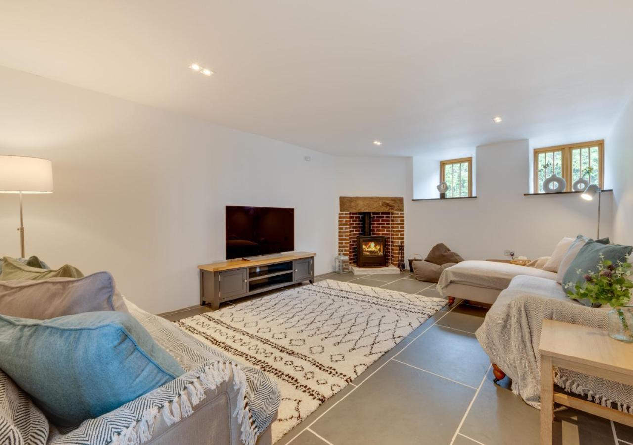 Lincombe Barn Villa อิลฟราคูมบ์ ภายนอก รูปภาพ